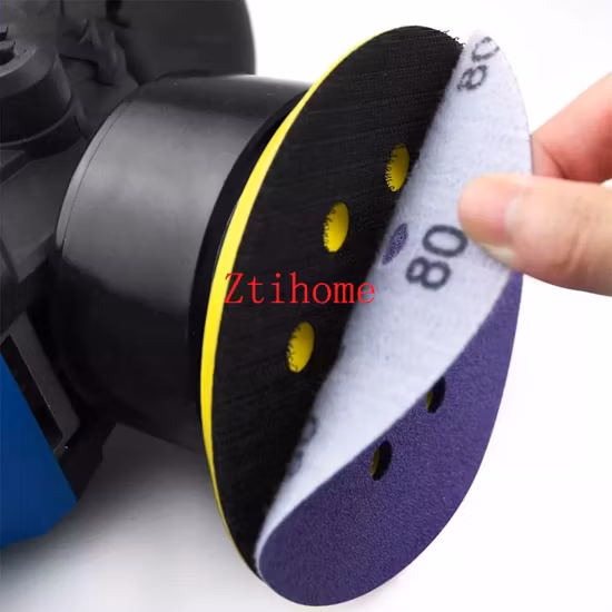 Les fabricants fournissent des disques abrasifs en papier de verre à support en alumine en céramique violette